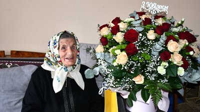 Олена Замрій