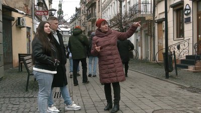 Екскурсії за шкарпетки. Франківців та гостей запрошують на мандрівки, щоб допомогти ЗСУ