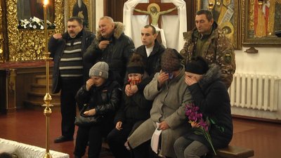 Із десантником Іваном Пересуньком попрощалися в Свято-Михайлівському соборі Житомира Із десантником Іваном Пересуньком попрощалися в Свято-Михайлівському соборі Житомира