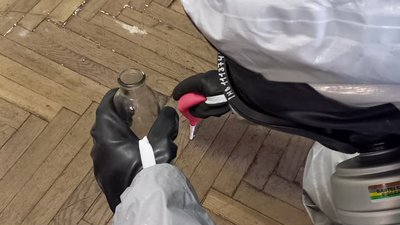 Зібрали 2,3 кілограма ртуті у виші Рівного: що розповіли про інцидент рятувальники та в університеті Зібрали 2,3 кілограма ртуті у виші Рівного: що розповіли про інцидент рятувальники та в університеті