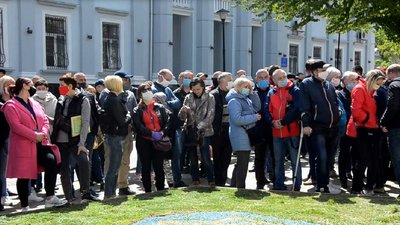 Біля міськради в Тернополі протестували представники промислових ринків Біля міськради в Тернополі протестували представники промислових ринків