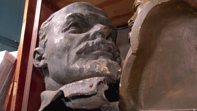 Від падіння пам'ятника Леніну до зміни назви міста: як відбувалася декомунізація Дніпра Від падіння пам'ятника Леніну до зміни назви міста: як відбувалася декомунізація Дніпра
