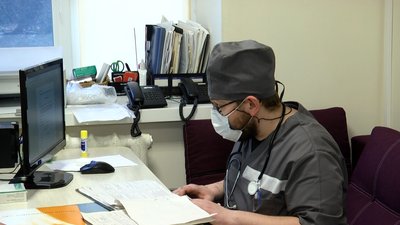 У Житомирі обласна клінічна лікарня надає тільки невідкладну допомогу У Житомирі обласна клінічна лікарня надає тільки невідкладну допомогу