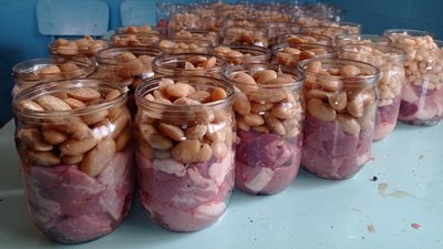 Тушонки з квасолею Тушонки з квасолею