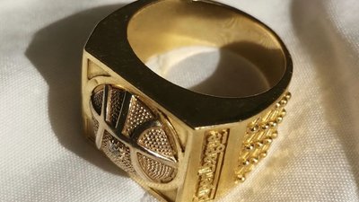 У Тернополі баскетболіст продав золотий чемпіонський перстень У Тернополі баскетболіст продав золотий чемпіонський перстень
