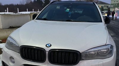 BMW X6 вилучили митники у закарпатця на КПП "Лужанка"