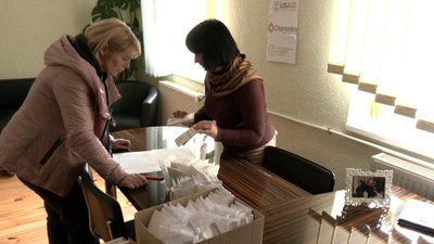 Жителям волинських громад безоплатно роздали насіння від Агентства USAID