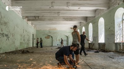 "Прожив велике і чудове життя": спогади про Юліана Матвійчука, з яким попрощалися у Полтаві "Прожив велике і чудове життя": спогади про Юліана Матвійчука, з яким попрощалися у Полтаві