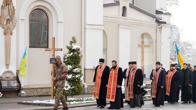 Загинув у перший день повномасштабної війни: на Львівщині попрощались із захисником України Загинув у перший день повномасштабної війни: на Львівщині попрощались із захисником України