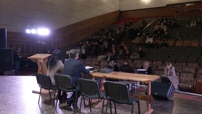 Сесія міської ради у Каневі Сесія міської ради у Каневі