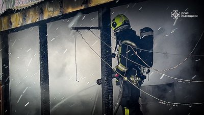 Рятувальник ДСНС