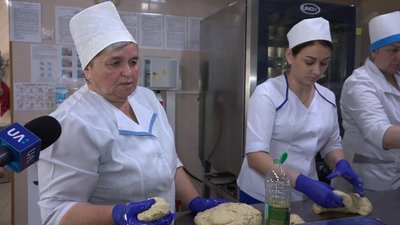 Великодні паски та обереги для захисників України виготовили у 31 дитсадку Житомира Великодні паски та обереги для захисників України виготовили у 31 дитсадку Житомира