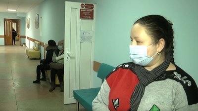 Ожеледиця у Херсоні: люди травмувалися на непосипаних тротуарах