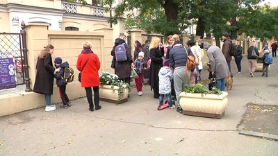 55 літрів антисептику, 53 літри мила та 550 масок: як після канікул працює школа в Одесі 55 літрів антисептику, 53 літри мила та 550 масок: як після канікул працює школа в Одесі