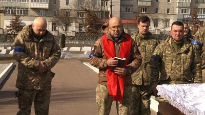 У Житомирі попрощалися із загиблим військовослужбовцем 199 навчального центру Олександром Павловим