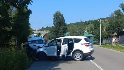 У селищі Ясіня внаслідок ДТП травмувалися семеро людей, серед яких двоє дітей