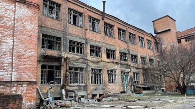 Окупований і розбомблений: ситуація на Ізюмському приладобудівному заводі Окупований і розбомблений: ситуація на Ізюмському приладобудівному заводі