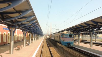 Швидкий потяг Львів – Ужгород відновлює роботу