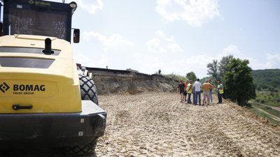 Ґрунтові роботи на трасі Київ-Одеса, де стався зсув, обіцяють завершити до кінця липня