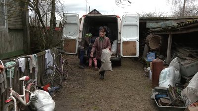 З прикордоння Чернігівщини, яке обстрілюють росіяни, за тиждень евакуювують до 400 людей З прикордоння Чернігівщини, яке обстрілюють росіяни, за тиждень евакуювують до 400 людей