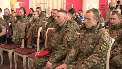 У Запоріжжі представили четвертий том видання «Усної історії російсько-української війни» У Запоріжжі представили четвертий том видання «Усної історії російсько-української війни»