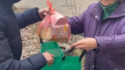 "Ніколи не думали, що настане такий час..." - історія херсонських волонтерів "Ніколи не думали, що настане такий час..." - історія херсонських волонтерів