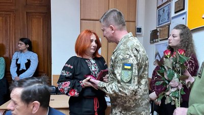 У Житомирі рідним загиблих за Україну воїнів передали державні нагороди У Житомирі рідним загиблих за Україну воїнів передали державні нагороди