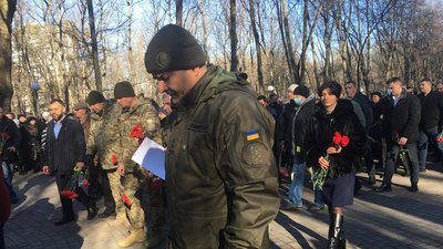 У Вінниці вшанували пам'ять учасників бойових дій на території інших держав У Вінниці вшанували пам'ять учасників бойових дій на території інших держав