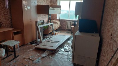 У Львові триває ліквідації наслідків ракетного удару У Львові триває ліквідації наслідків ракетного удару