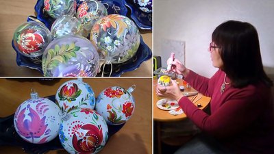 Кулька, фарби, пензлі. Кропивничанка розмальовує новорічні прикраси у петриківському стилі Кулька, фарби, пензлі. Кропивничанка розмальовує новорічні прикраси у петриківському стилі