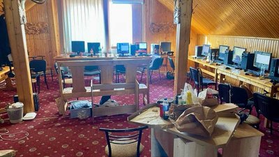 У Чопі поліцейські викрили call-центр, в якому працювали понад 30 операторів У Чопі поліцейські викрили call-центр, в якому працювали понад 30 операторів