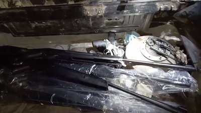 5 гвинтівок, 5 револьверів та 2 тисячі набоїв намагався вивезти до Білорусі українець 5 гвинтівок, 5 револьверів та 2 тисячі набоїв намагався вивезти до Білорусі українець