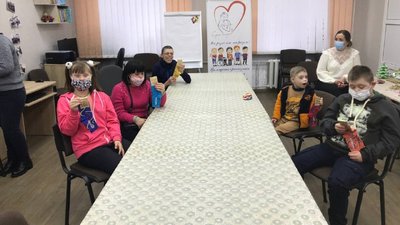 "Шкарпетуйся". У Кропивницькому влаштували акцію, щоб підтримати людей з синдромом Дауна "Шкарпетуйся". У Кропивницькому влаштували акцію, щоб підтримати людей з синдромом Дауна