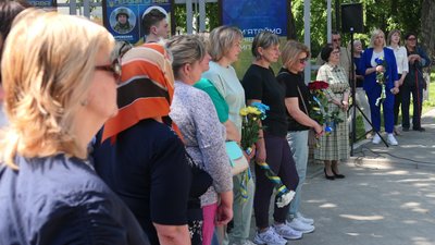 У Глухові відкрили Дошку пам’яті загиблих захисників У Глухові відкрили Дошку пам’яті загиблих захисників