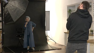 У Полтаві влаштували благодійний проєкт "Віку немає" У Полтаві влаштували благодійний проєкт "Віку немає"