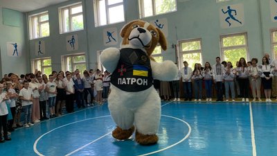 Розважальна програма для дітей за участю аніматорів Розважальна програма для дітей за участю аніматорів