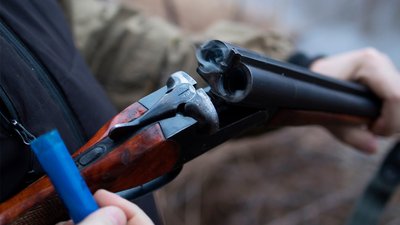 Жорстоке поводження з тваринами: на Чернігівщині чоловік вбив собаку з рушниці