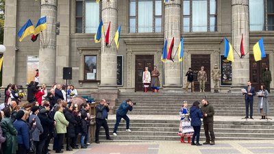 У Тернополі нагородили захисників і захисниць України