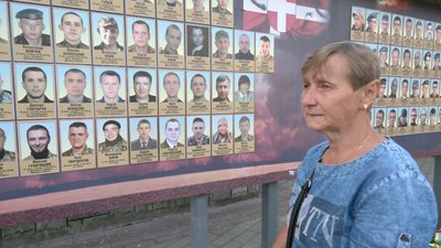У Луцьку вшанували пам'ять захисників, які загинули в боротьбі за незалежність України У Луцьку вшанували пам'ять захисників, які загинули в боротьбі за незалежність України