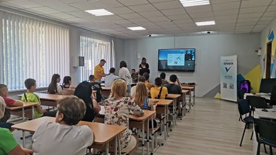В Терешках на уроках навчаються керувати дроном В Терешках на уроках навчаються керувати дроном