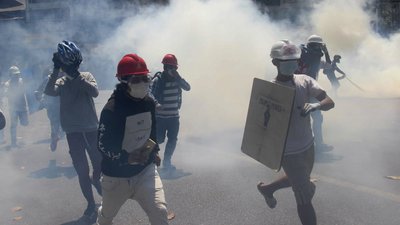 У М'янмі під час протестів загинули 18 людей, кілька десятків поранені У М'янмі під час протестів загинули 18 людей, кілька десятків поранені