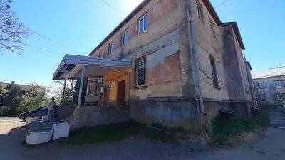 Медикам однієї із лікарень на Львівщині не виплачують зарплати із березня Медикам однієї із лікарень на Львівщині не виплачують зарплати із березня