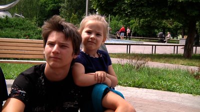 Росіяни забирали техніку і пакували курей у мішки – подружжя переселенців з-під Херсону розповіло про життя в окупації Росіяни забирали техніку і пакували курей у мішки – подружжя переселенців з-під Херсону розповіло про життя в окупації