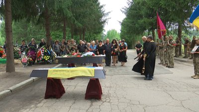 У Сумах поховали солдата Сергія Литвинова, який загинув на війні