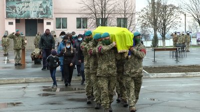 Четверта втрата від початку року. У Миколаєві попрощалися із загиблим матросом 36-ї бригади Четверта втрата від початку року. У Миколаєві попрощалися із загиблим матросом 36-ї бригади