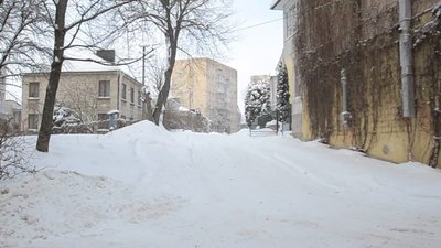 Більше тисячі кубометрів снігу вивезли з тернопільських доріг і дворів Більше тисячі кубометрів снігу вивезли з тернопільських доріг і дворів