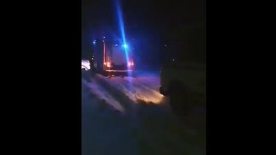 На Черкащині із снігового замету витягли рейсовий автобус з пасажирами