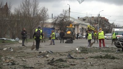 Російські військові обстріляли центр Слов'янська ракетами "С-300", 27 березня 2023 Російські військові обстріляли центр Слов'янська ракетами "С-300", 27 березня 2023