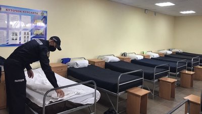 У Сумах сотня курсантів-поліціянтів отримали перші погони У Сумах сотня курсантів-поліціянтів отримали перші погони