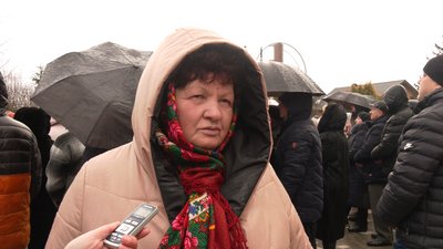 У Голині на Франківщині виконали "Щедрик" на карильйоні з гільз У Голині на Франківщині виконали "Щедрик" на карильйоні з гільз